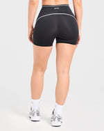 Form Shorts - Noir