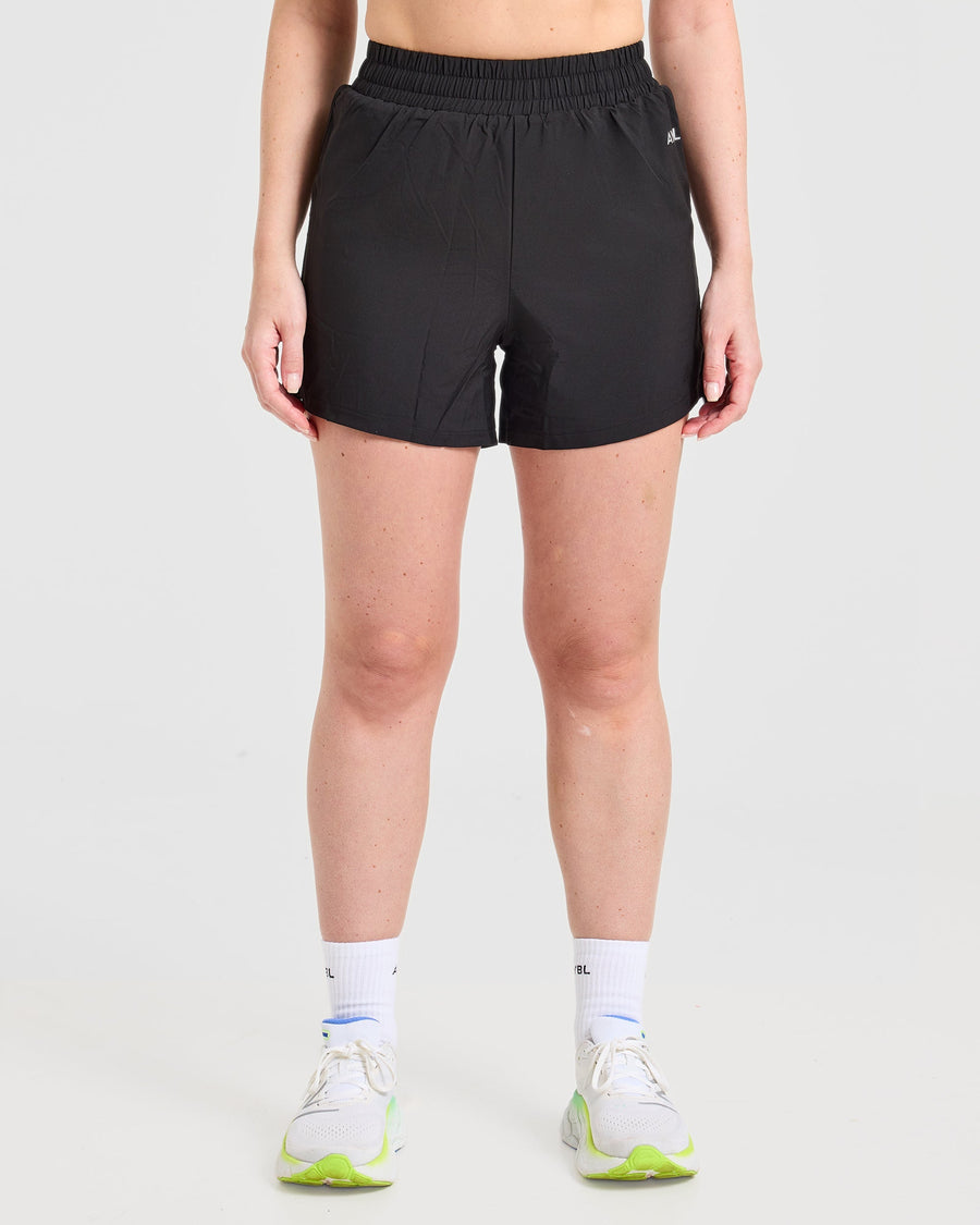Run Ruched Shorts - Noir