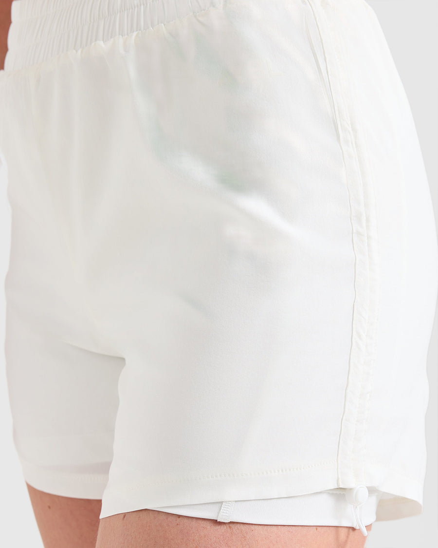 Run Ruched Shorts - Blanc