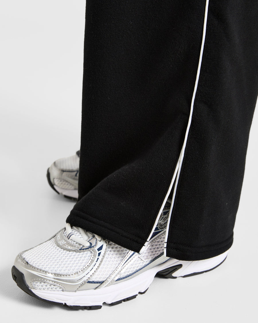 Form Straight Leg Joggers - Noir