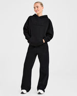 Classic Plush Oversized Straight Leg Joggers - Noir
