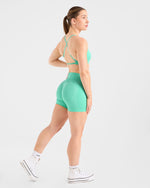 Adapt Seamless Strappy Sports Bra - Spring Mint