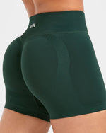 Adapt Seamless Shorts | 4.5" - Deep Forest