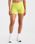 Adapt Seamless Shorts | 4.5" - Lime Vert