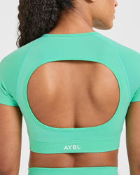 Adapt Seamless Crop Top - Spring Mint