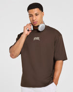 Heavy Lifting Gothic Oversized T Shirt - Marron/Crème