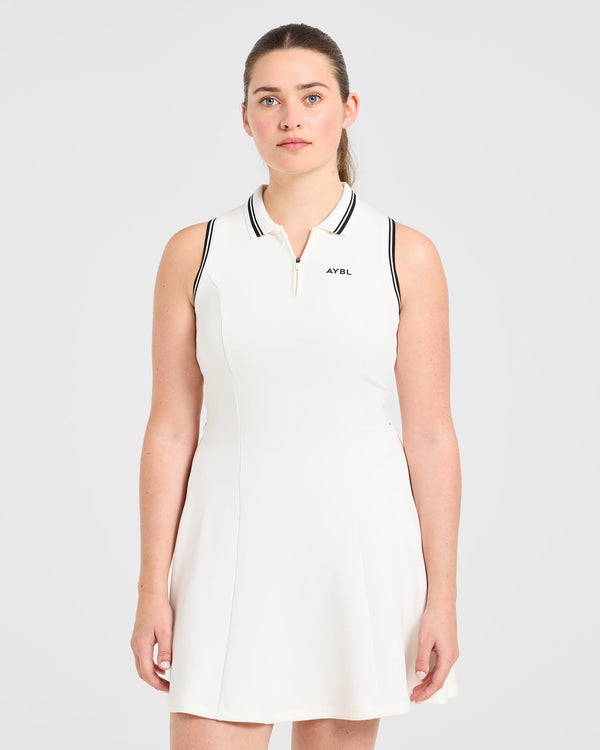 Classic Pleated Dress - Blanc