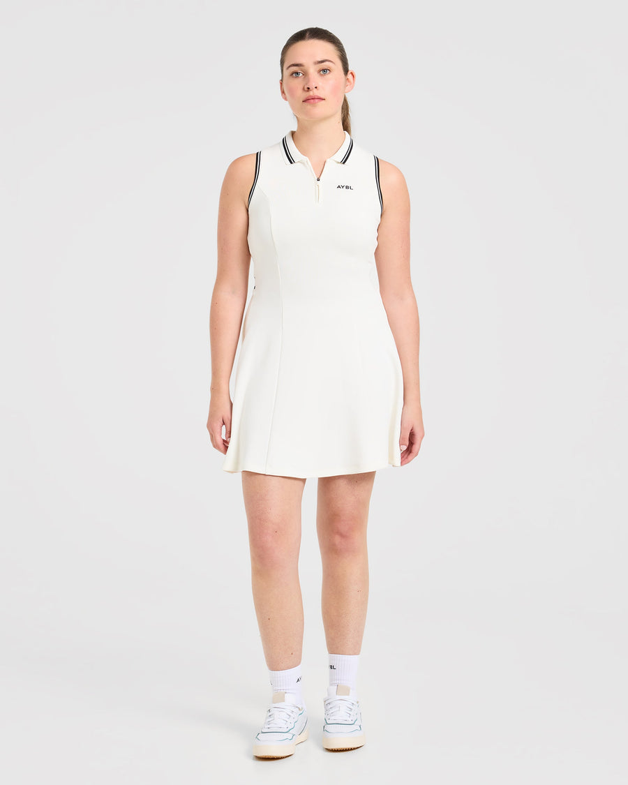 Classic Pleated Dress - Blanc