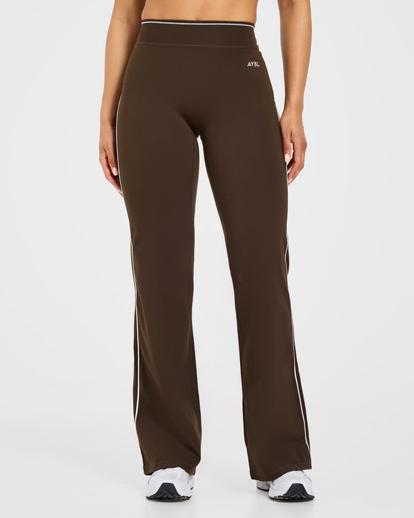 Form Flared Leggings - Coffee Bean