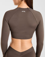 Physique Long Sleeve Crop Top - Marron