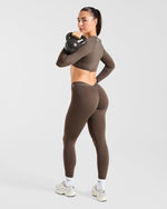 Physique Long Sleeve Crop Top - Marron