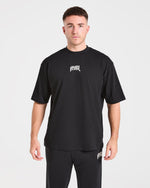 Heavy Lifting Gothic Oversized T Shirt - Noir/Off Blanc