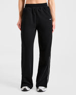 Form Straight Leg Joggers - Noir