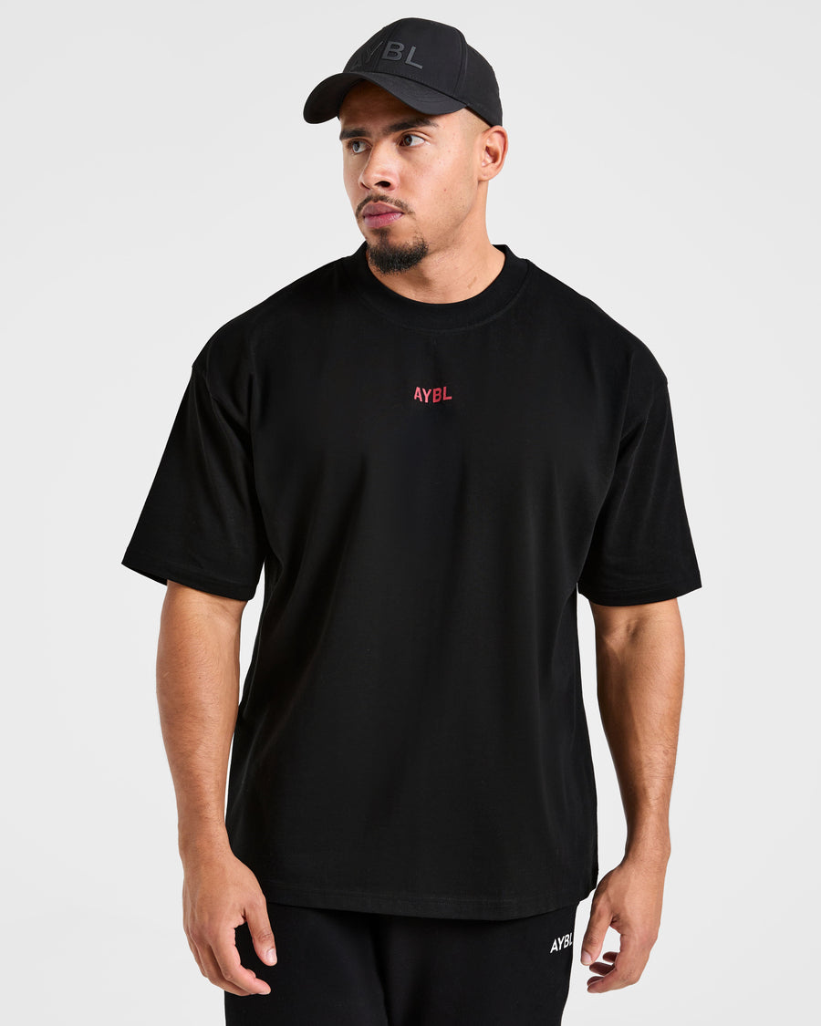 Cam Kissel x Strength Starts Here Oversized T Shirt  - Noir/Rouge