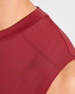 Attain Seamless Vest - Maroon Rouge