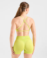 Adapt Seamless Strappy Sports Bra - Lime Vert