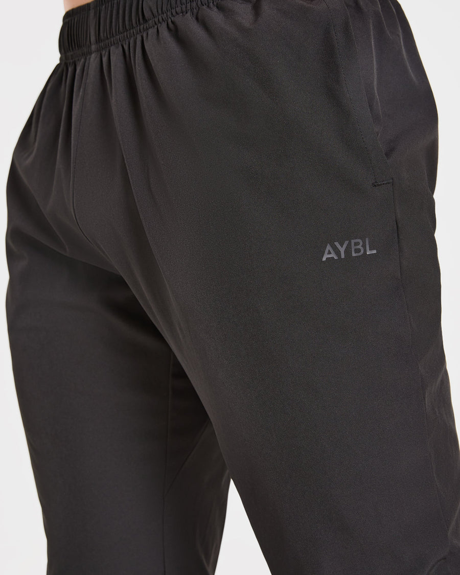 Ascend Woven Joggers - Noir