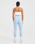 Staple Halterneck Crop Top - Blanc